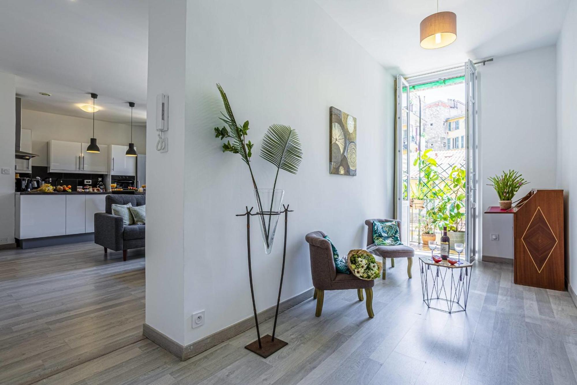 Guisol - Typical 3 Bedroom Ac Near Port * Nizza